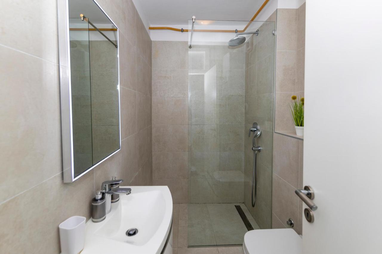 Lusea Apartment Zadar Bagian luar foto