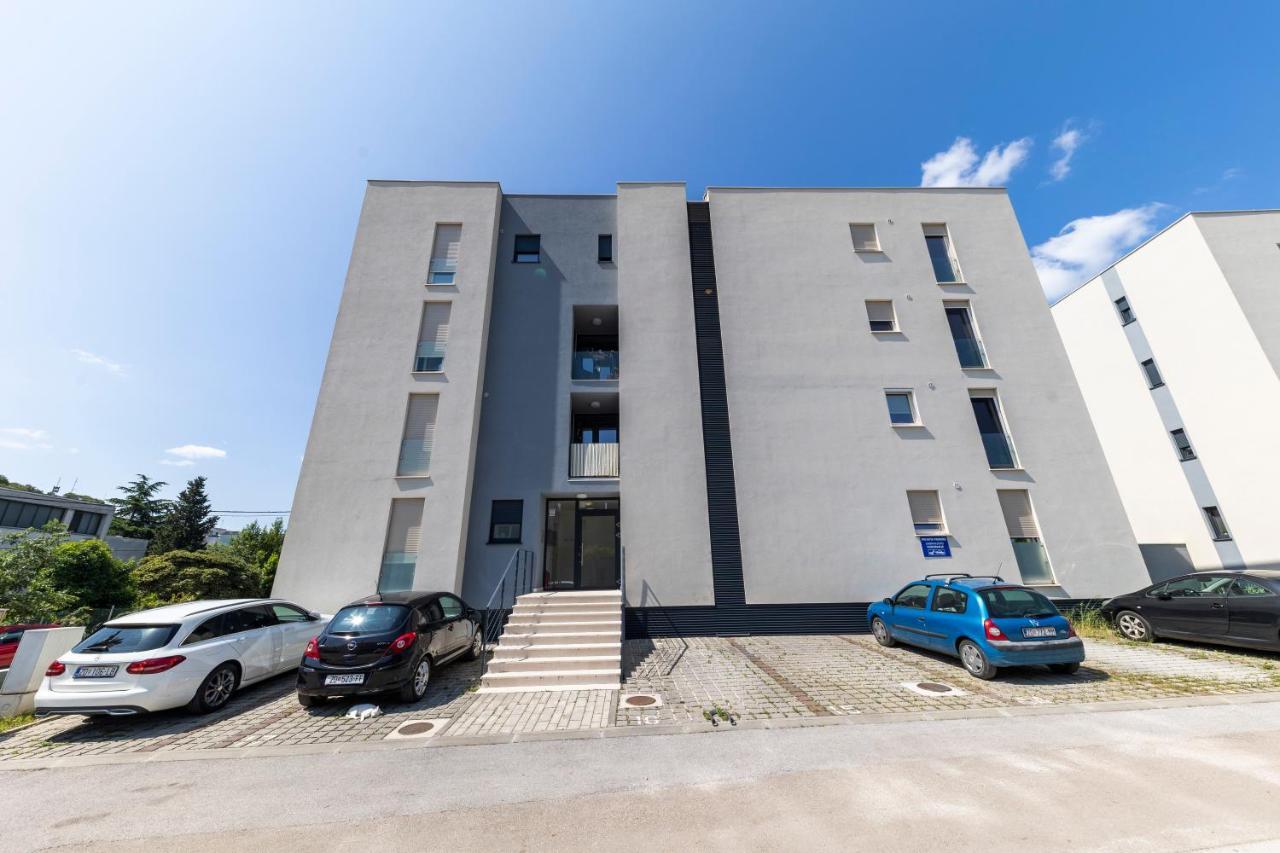 Lusea Apartment Zadar Bagian luar foto